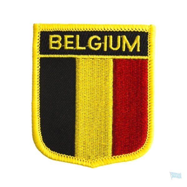 Badge drapeau Belgique, accessoire symbolique aux couleurs nationales