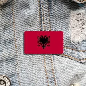 Bijou broche représentant le drapeau de l'Albanie