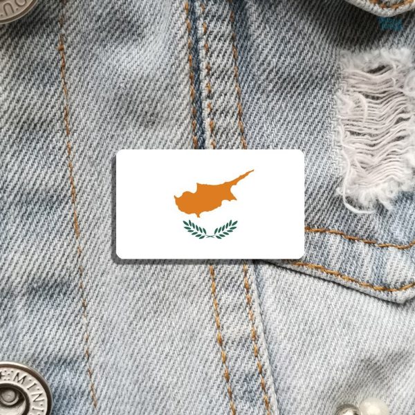 Bijou représentant le drapeau chypriote, idéal pour les fans de Chypre