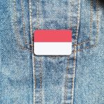 Broche symbolique du drapeau indonésien en style élégant