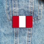 Broche symbolique aux couleurs nationales péruviennes