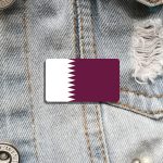 Bijou broche avec motif du drapeau du Qatar