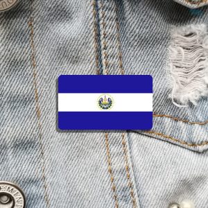 Élégante broche aux couleurs du drapeau du Salvador