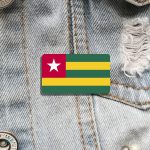 Broche originale représentant le drapeau du Togo