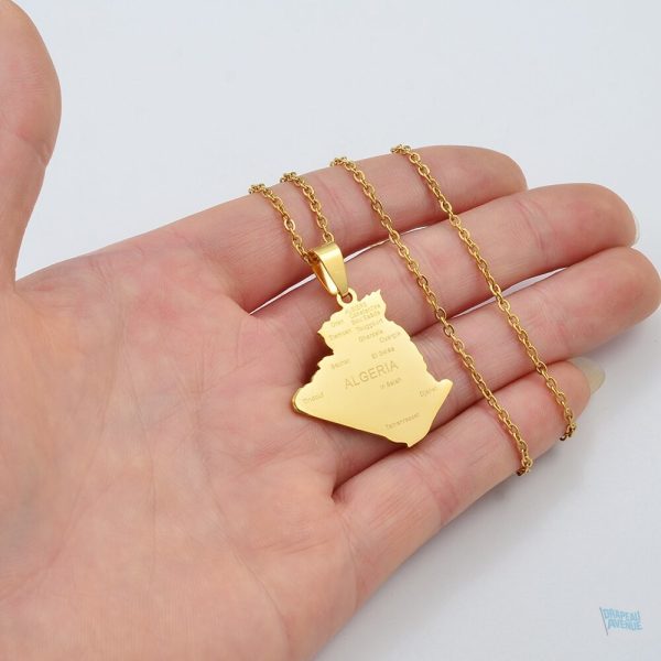 Accessoire mode avec carte de l'Algérie en pendentif