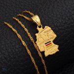 Bijou représentant le drapeau de l'Allemagne en collier