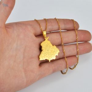 Accessoire or représentant la carte de l'Inde, style unique