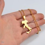 Collier carte Italie, accessoire mode en couleur or, style unique
