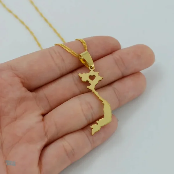 Bijou or représentant le drapeau du Vietnam