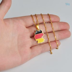 Accessoire or avec motif drapeau allemand