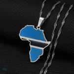 Collier argenté représentant le drapeau du Botswana, accessoire unique