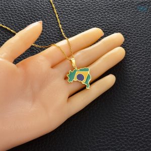Accessoire mode avec drapeau du Brésil en or