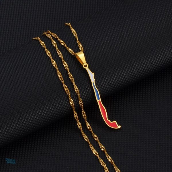 Bijou or avec motif du drapeau chilien distinctif