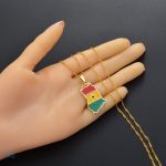 Accessoire mode inspiré du drapeau ghanéen, idéal pour tous