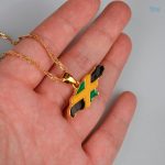 Bijou inspiré par la culture jamaïcaine et ses couleurs