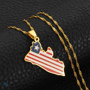 Bijou or représentant le drapeau du Liberia