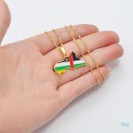 Collier aux couleurs du drapeau de la République Centrafricaine
