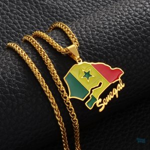 Collier or avec motif du drapeau Sénégal, style unique