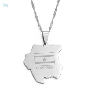 Collier argenté représentant le drapeau du Suriname