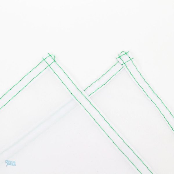 Grand drapeau vert et blanc avec étoile et croissant