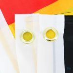 Drapeau tricolore de l'Allemagne de l'Est affiché