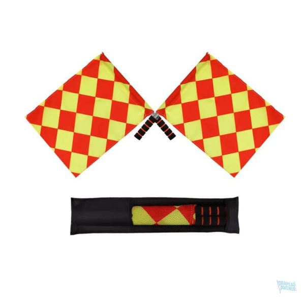 Accessoire d'arbitrage : drapeau de touche pour football