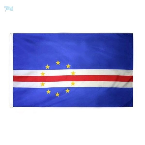 Drapeau Cap-Vert en fourreau, symbole national coloré