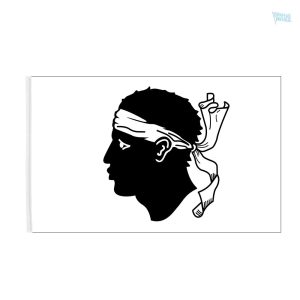 Drapeau Corse en fourreau, symbole de l'identité corse