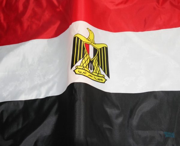 Drapeau de l'Égypte, design vibrant pour décoration et affichage