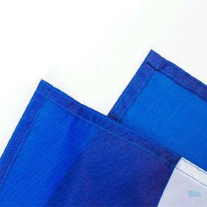 Drapeau bleu et blanc représentant la Grèce en extérieur