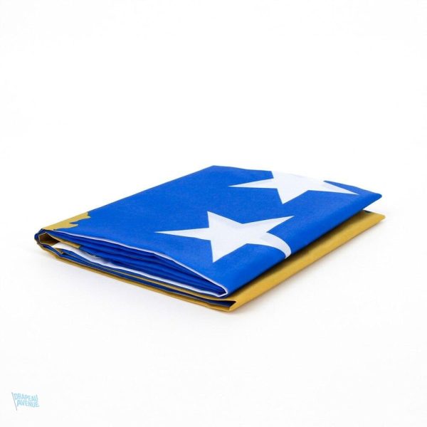 Drapeau du Kosovo, design avec œillets pour fixation facile