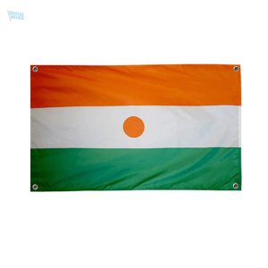 Drapeau du Niger avec 4 œillets pour fixation facile