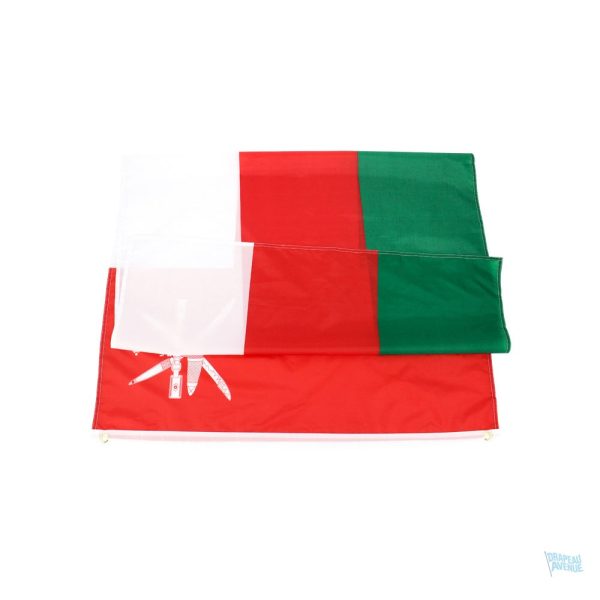 Drapeau aux dimensions 128 x 192 cm d'Oman