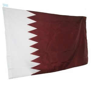 Drapeau du Qatar flottant avec des couleurs vives et durables
