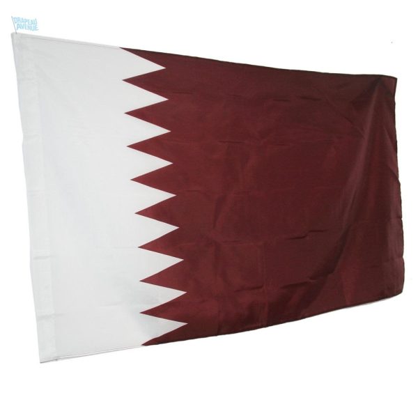 Drapeau du Qatar flottant avec des couleurs vives et durables
