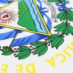 Drapeau Salvador 128x192 cm, idéal pour événements