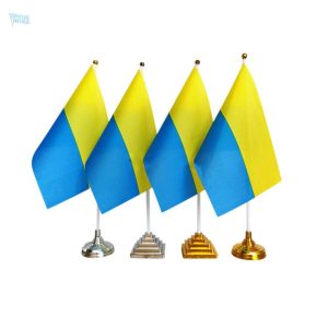 Drapeau de table Ukraine, symbole de fierté nationale