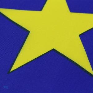 Drapeau bleu avec étoiles dorées, représentant l'Europe