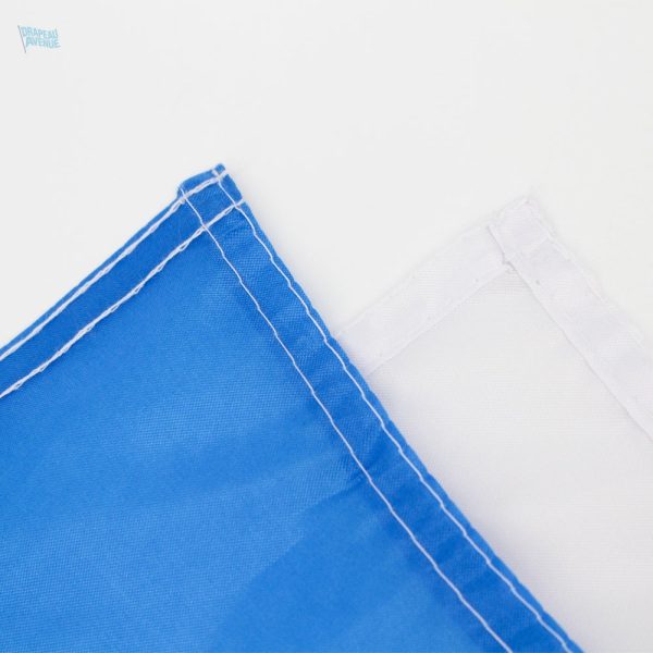 Drapeau estonien avec les couleurs nationales distinctives