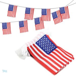 Décoration festive avec drapeau américain en guirlande