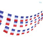 Drapeau tricolore français en guirlande décorative