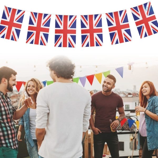 Drapeau du Royaume-Uni en guirlande pour célébrations