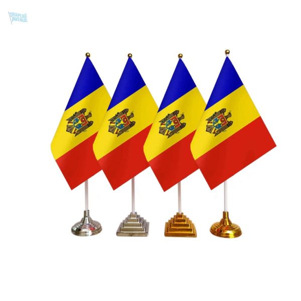 Drapeaux de table Moldavie en lot