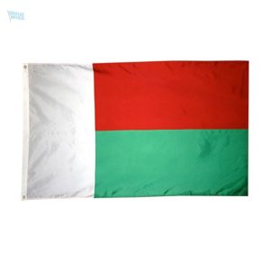 Petit drapeau de Madagascar en tissu léger