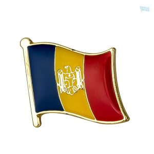 Pin's drapeau Moldavie, accessoire de mode coloré
