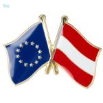 Pin's drapeaux croisés Autriche et Union Européenne