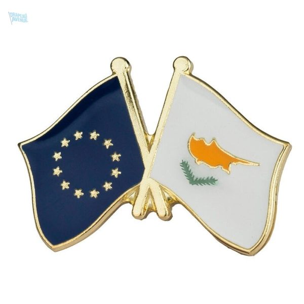 Pin's drapeaux croisés Chypre et Union Européenne