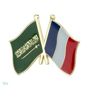Pin's croisés drapeaux France et Arabie Saoudite
