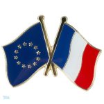 Pin's drapeaux croisés France et Union Européenne