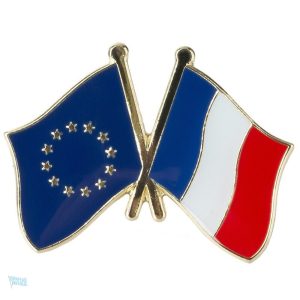 Pin's drapeaux croisés France et Union Européenne
